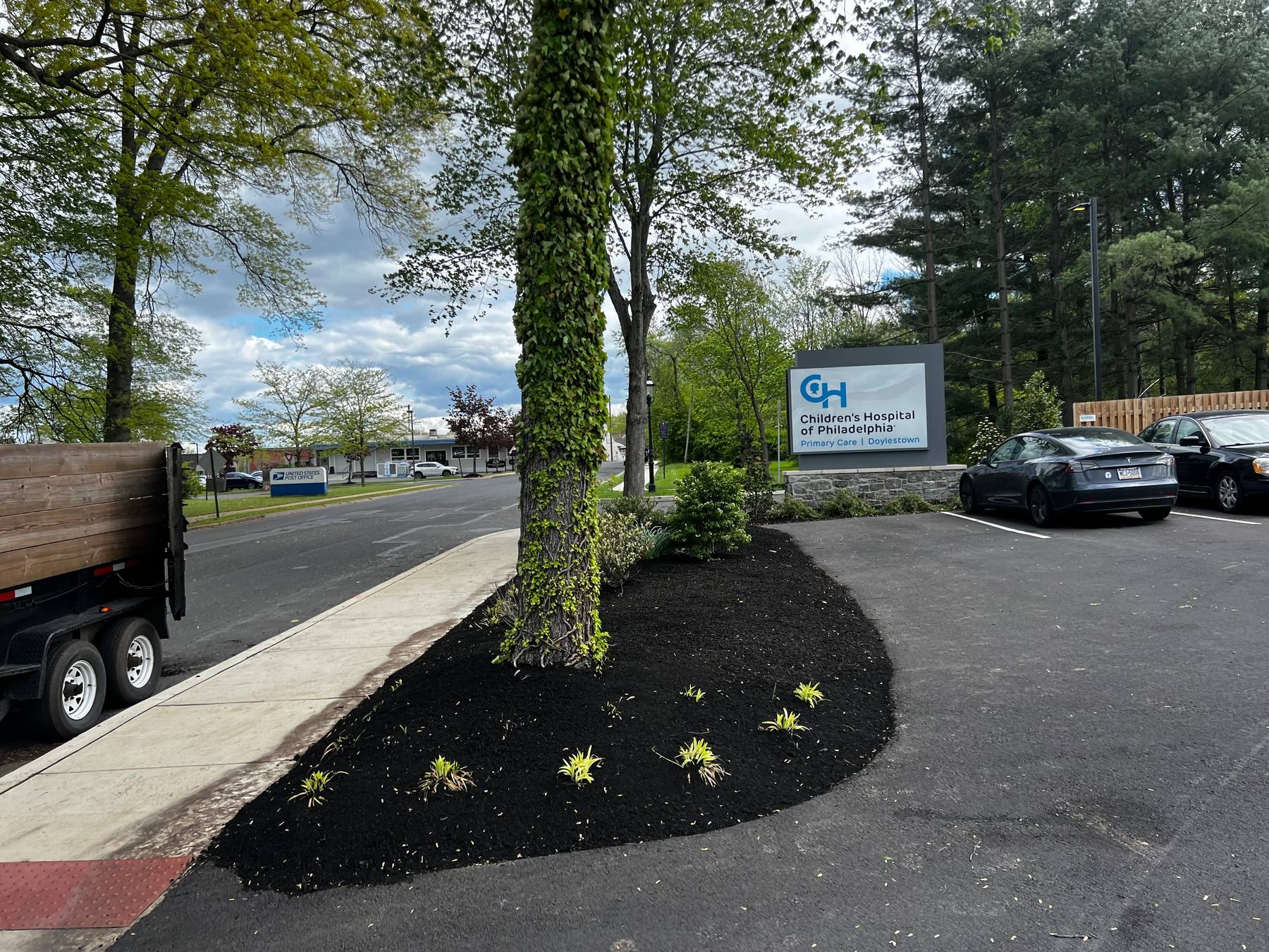 Mulch installation and front bed work for a Souderton homeowner