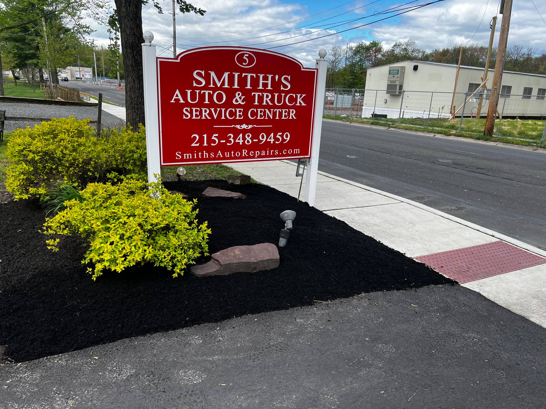 Doylestown mulch installation and bed refresh project